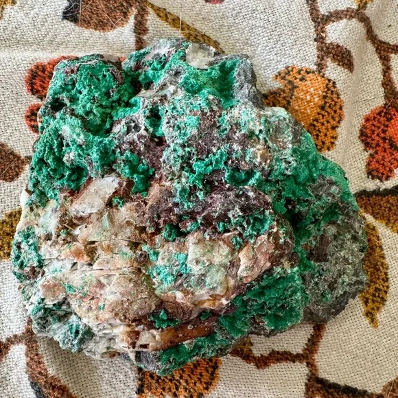 Emerald Green Malachite Crystalline Decor Accent - Picture 7 of 15